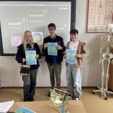 Naši osmáci zvítězili v anglické konverzační soutěži