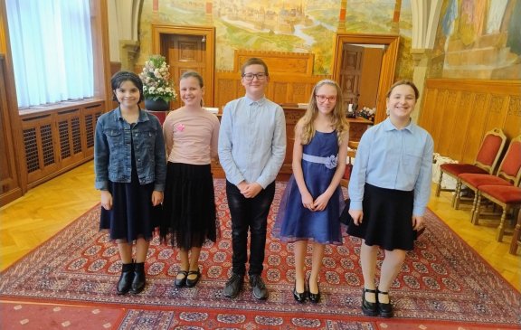 Páťáci přivítali nové občánky